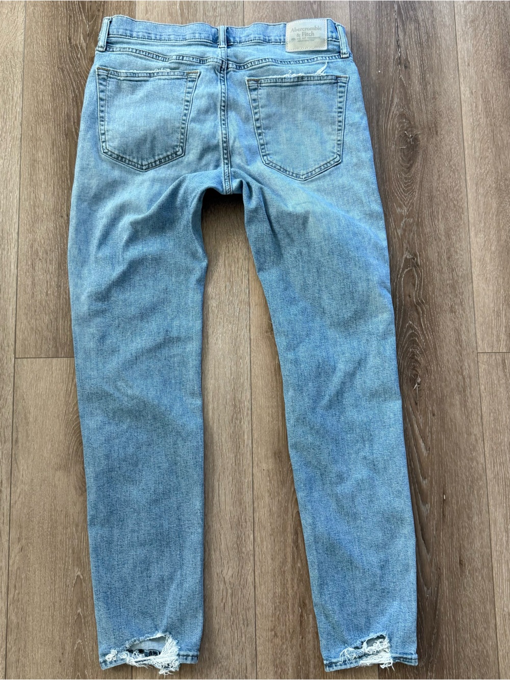 Abercrombie & Fitch Mens 32x32 Skinny Stretch Distressed Ripped Jeans Light Wash - Picture 4 of 9